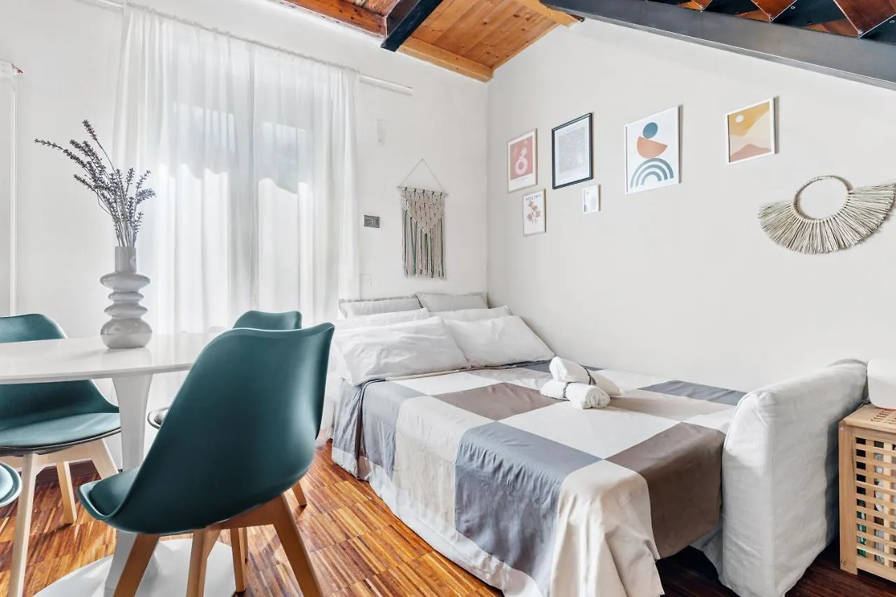 Charming Loft Duomo - Porta Romana Milano 0*,  Italien
